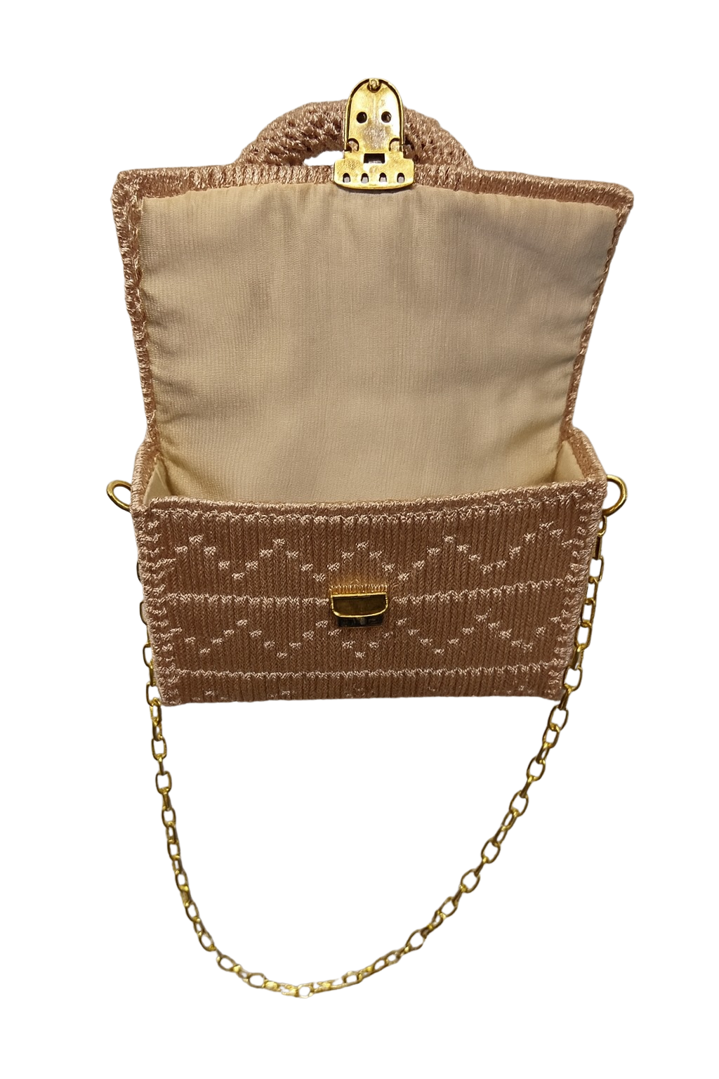 Borsa all’uncinetto beige con catena dorata e chiusura metallica frontale